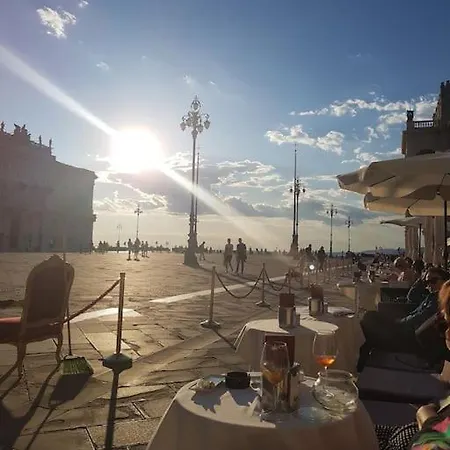 Still Und Stilvoll Im Stadtzentrum Daire