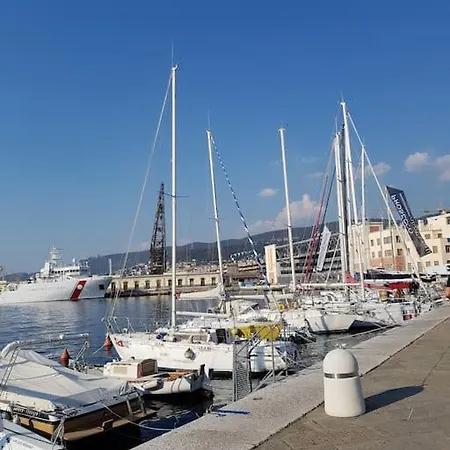 Daire Still Und Stilvoll Im Stadtzentrum *